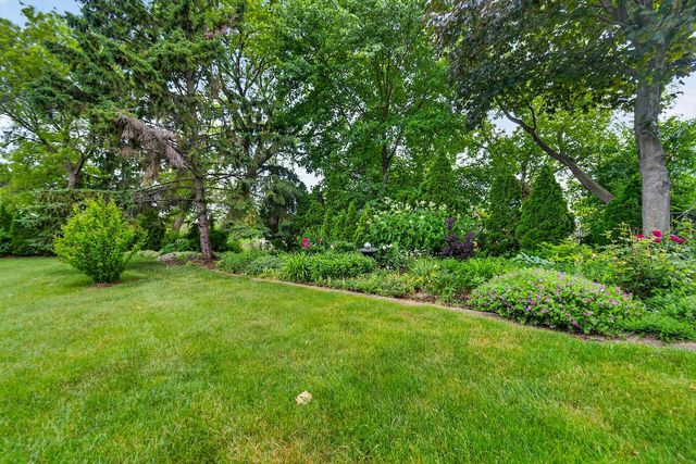 6028 Quaker Hill ROAD, Racine, WI 53406