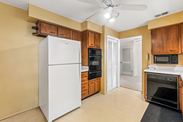 17W157 Foster Avenue, Wood Dale, IL 60191