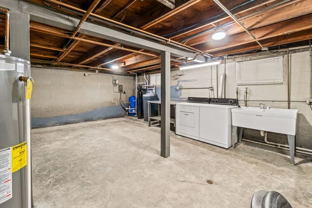 17W157 Foster Avenue, Wood Dale, IL 60191