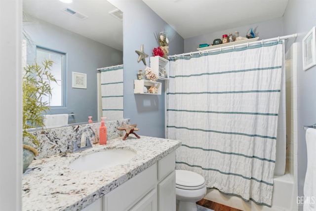 506 Baltimore Drive, Bakersfield, CA 93312