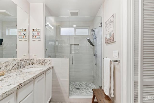 506 Baltimore Drive, Bakersfield, CA 93312