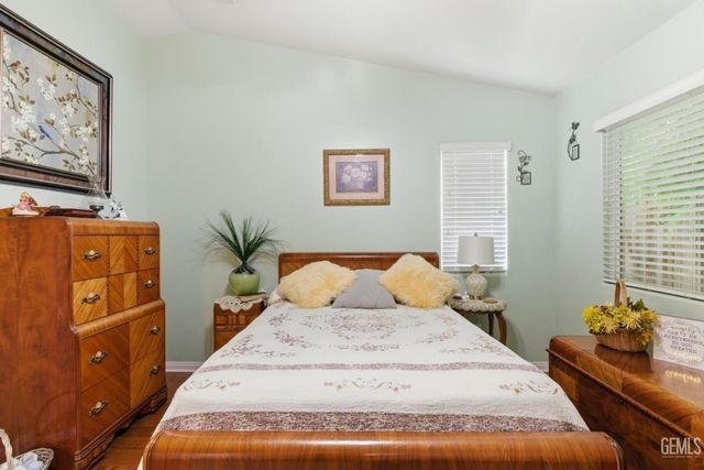 506 Baltimore Drive, Bakersfield, CA 93312