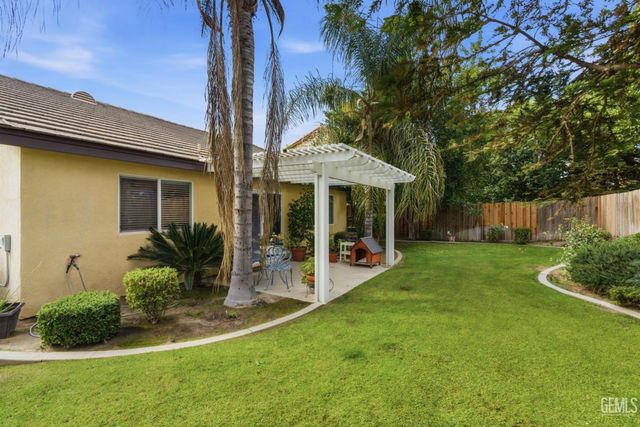 506 Baltimore Drive, Bakersfield, CA 93312
