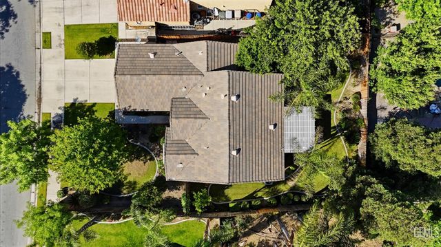 506 Baltimore Drive, Bakersfield, CA 93312
