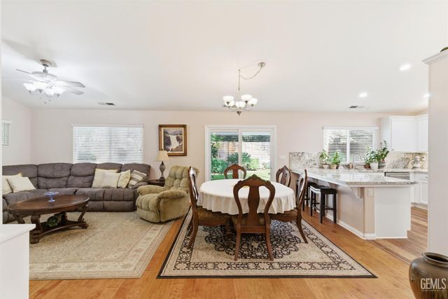506 Baltimore Drive, Bakersfield, CA 93312