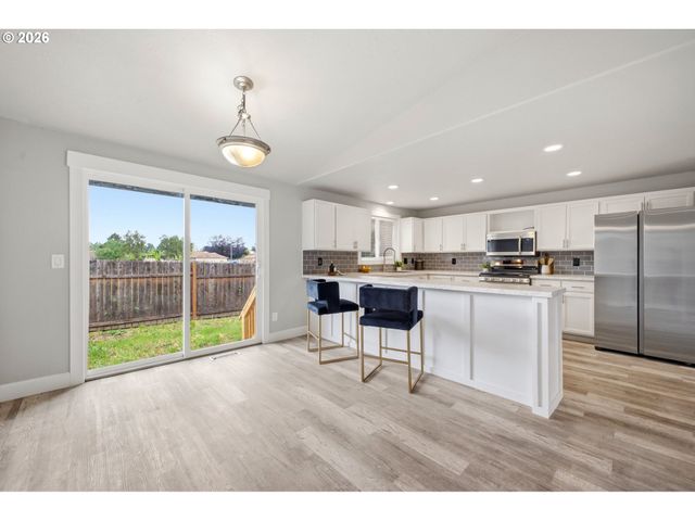 2817 Se 151ST Ave, Portland, OR 97236