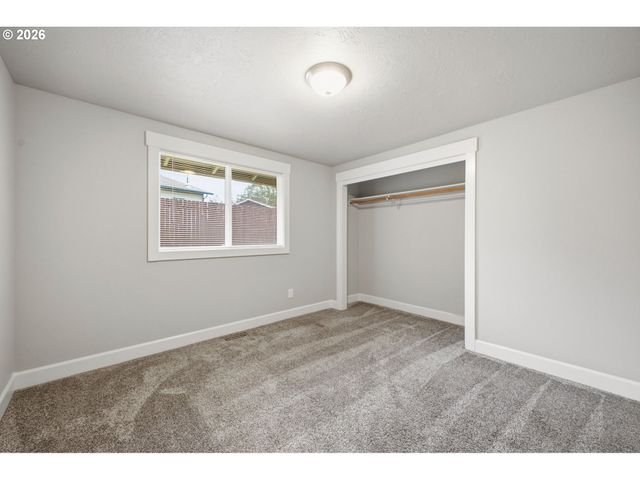 2817 Se 151ST Ave, Portland, OR 97236