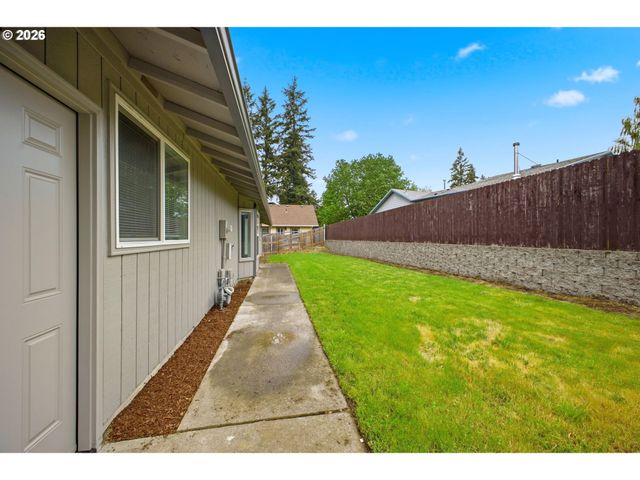 2817 Se 151ST Ave, Portland, OR 97236