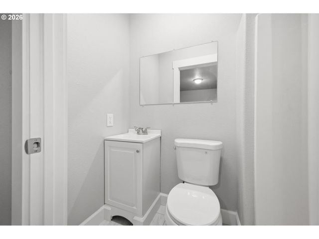 2817 Se 151ST Ave, Portland, OR 97236