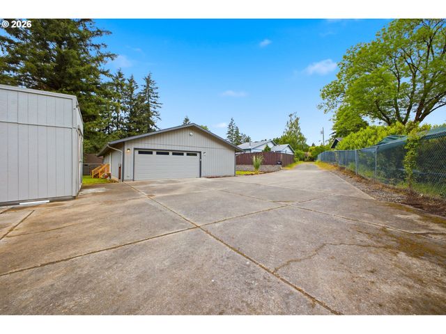 2817 Se 151ST Ave, Portland, OR 97236