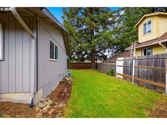 2817 Se 151ST Ave, Portland, OR 97236
