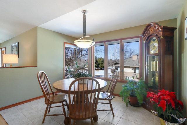 106 Aspen Glen Drive, Spring Green, WI 53588