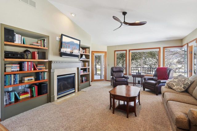 106 Aspen Glen Drive, Spring Green, WI 53588