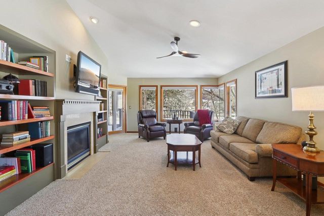 106 Aspen Glen Drive, Spring Green, WI 53588