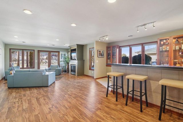 106 Aspen Glen Drive, Spring Green, WI 53588