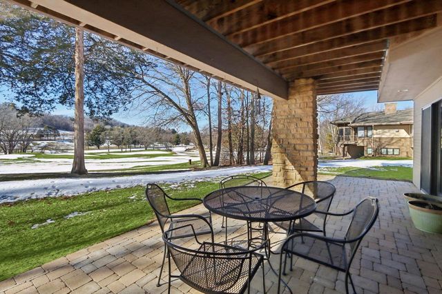 106 Aspen Glen Drive, Spring Green, WI 53588