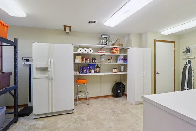 106 Aspen Glen Drive, Spring Green, WI 53588