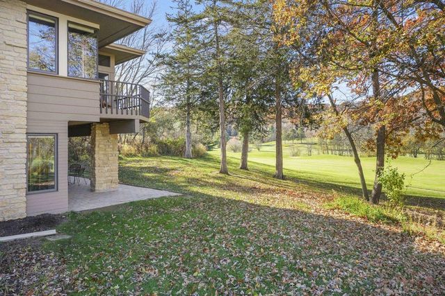 106 Aspen Glen Drive, Spring Green, WI 53588