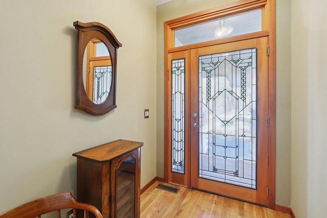 106 Aspen Glen Drive, Spring Green, WI 53588