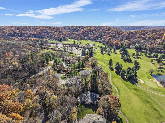 106 Aspen Glen Drive, Spring Green, WI 53588