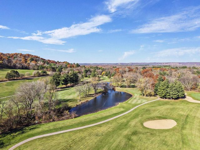 106 Aspen Glen Drive, Spring Green, WI 53588