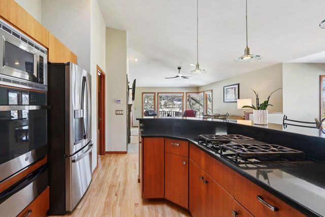 106 Aspen Glen Drive, Spring Green, WI 53588