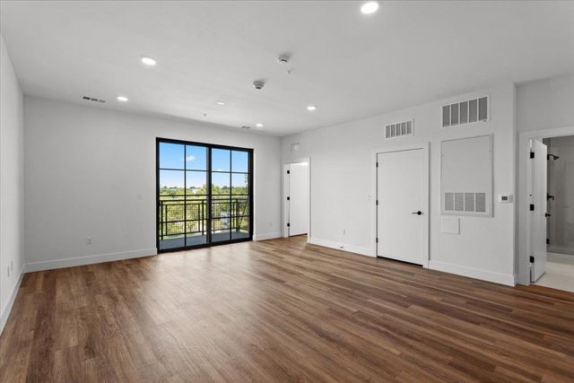 4315 S Congress Ave 423, Austin, TX 78745
