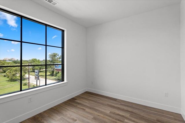 4315 S Congress Ave 423, Austin, TX 78745
