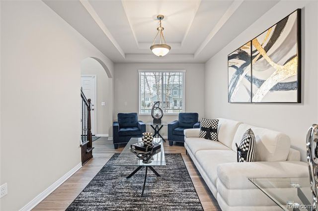 320 Hidden River E, Holly, MI 48442