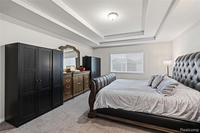 320 Hidden River E, Holly, MI 48442