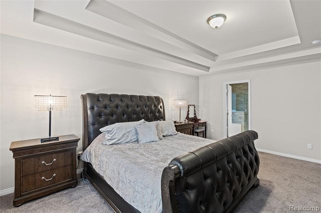 320 Hidden River E, Holly, MI 48442