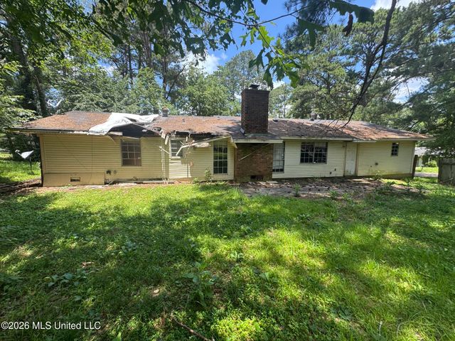 1975 Teakwood Drive, Jackson, MS 39212