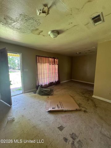 1975 Teakwood Drive, Jackson, MS 39212