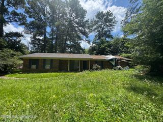 1975 Teakwood Drive, Jackson, MS 39212