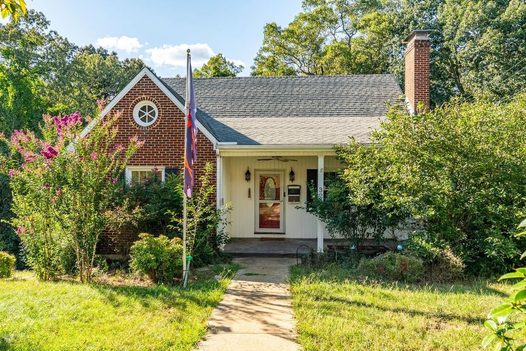 322 10th Street, Altavista, VA 24517
