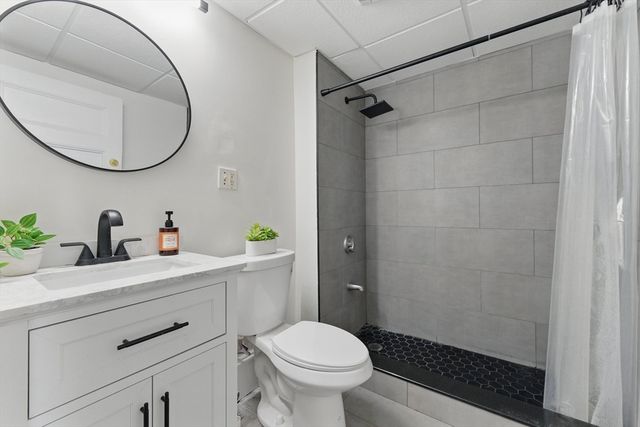 16 Garrison Rd 7, Brookline, MA 02445