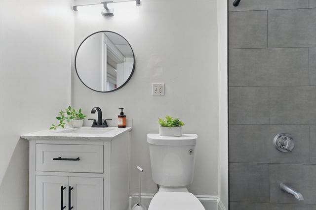 16 Garrison Rd 7, Brookline, MA 02445