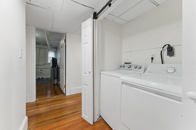 16 Garrison Rd 7, Brookline, MA 02445