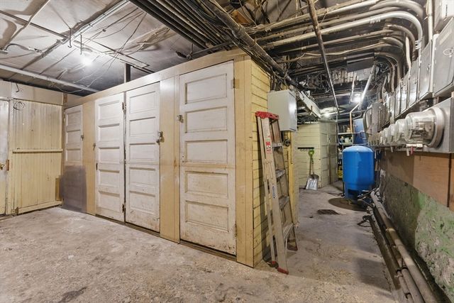 16 Garrison Rd 7, Brookline, MA 02445