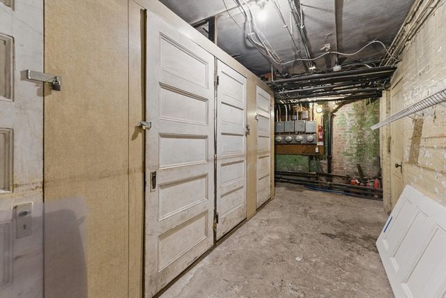 16 Garrison Rd 7, Brookline, MA 02445