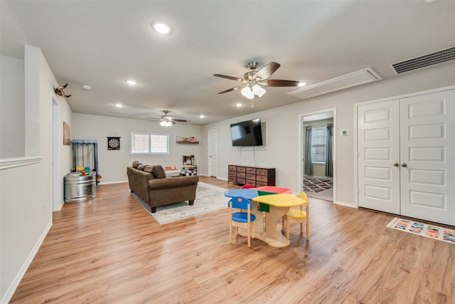 6516 Trail Guide, Fort Worth, TX 76123