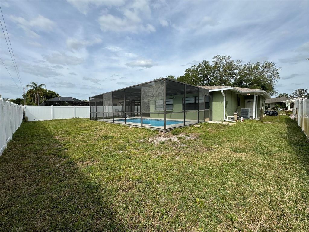 Image 25 of property listing at 8725 ARUBA LANE, Port Richey, FL 34668