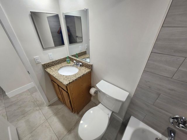 3470 Foxcroft Road 207, Miramar, FL 33025