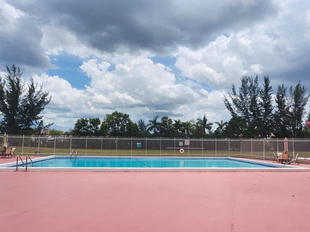 3470 Foxcroft Road 207, Miramar, FL 33025