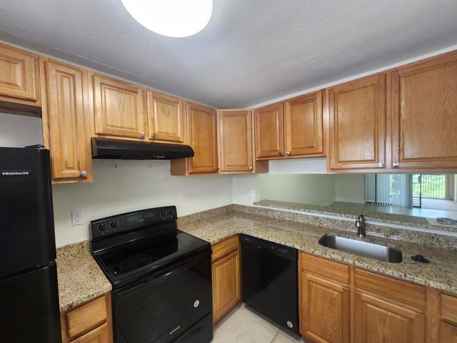 3470 Foxcroft Road 207, Miramar, FL 33025