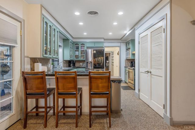 1821 Mulberry Drive, Hanford, CA 93230