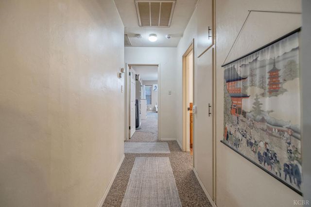 1821 Mulberry Drive, Hanford, CA 93230