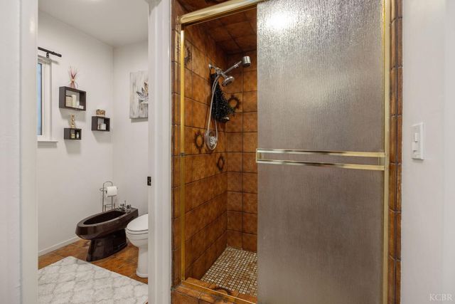 1821 Mulberry Drive, Hanford, CA 93230