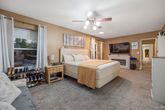 1821 Mulberry Drive, Hanford, CA 93230