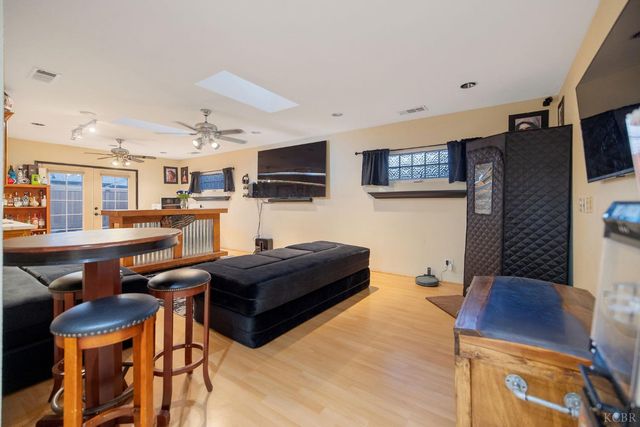 1821 Mulberry Drive, Hanford, CA 93230